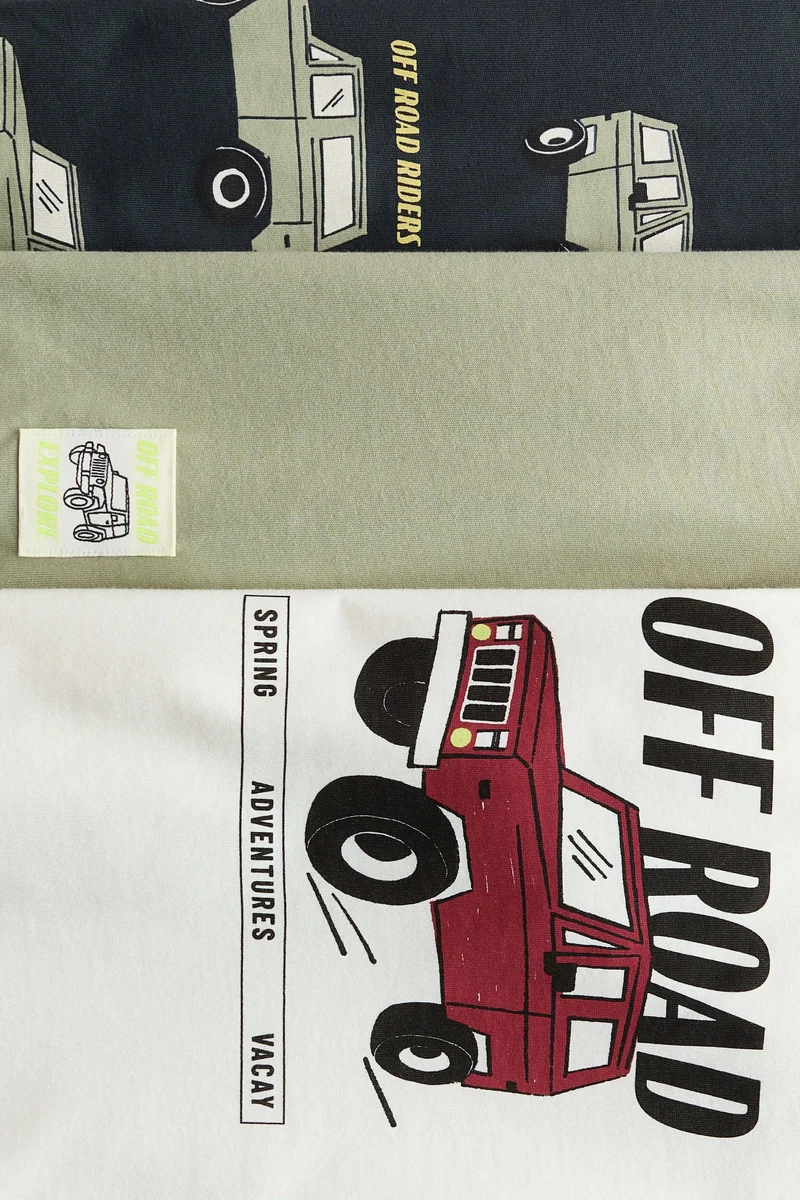 اتش اند ام تي-شيرت مزين بطبعة - عبوة 3 قطع